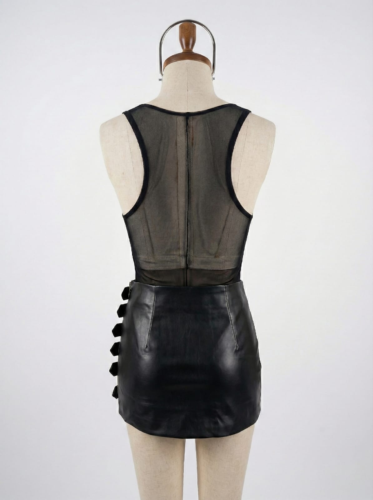 WhatsApp Image 2025-11-27 at 16.48.15